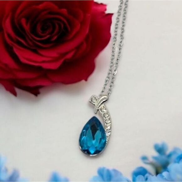 Sparkly Blue Teardrop Gemstone Pendant Silver Necklace Women's Fashion Jewelry - Picture 8 of 8
